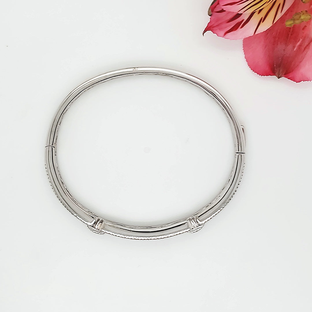 18k White Gold 2.00 Carat Bangle