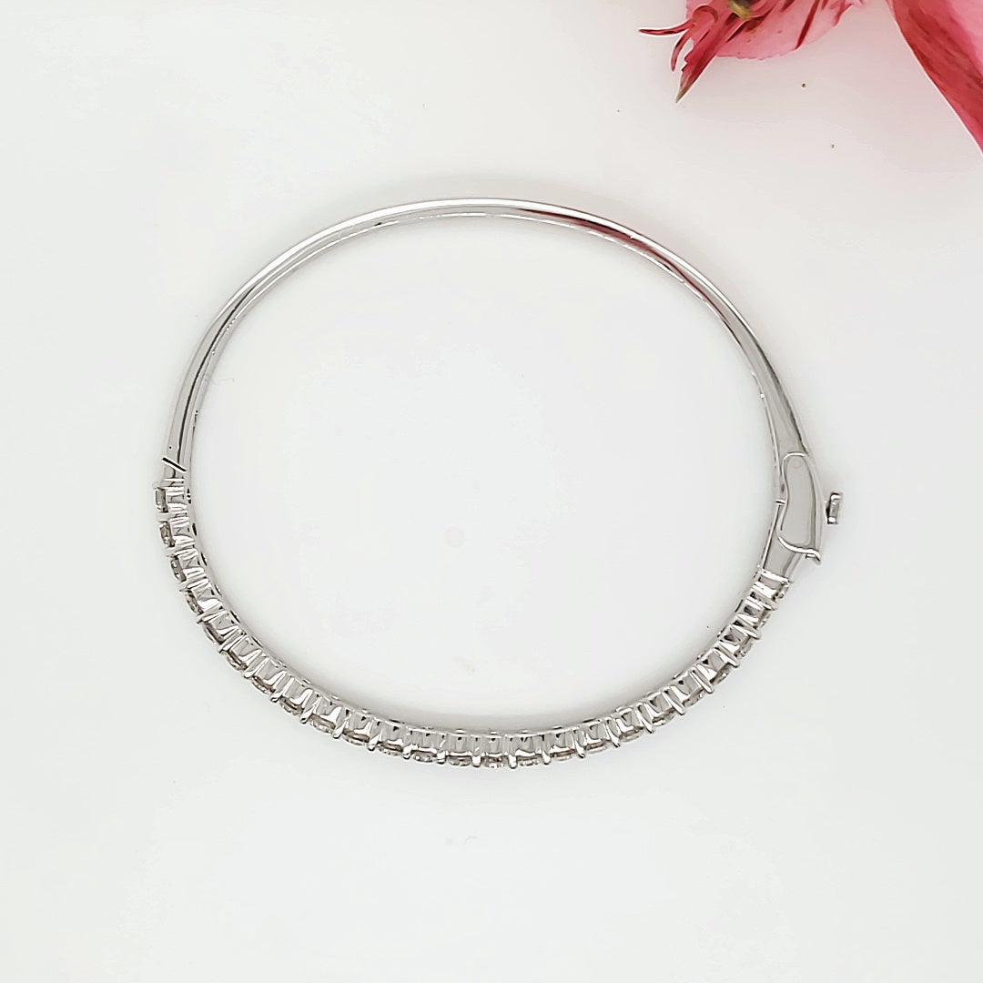 14k White Gold 2.60 Carat Bangle