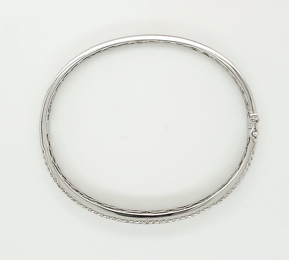 18k White Gold 4.04 Carat Bangle