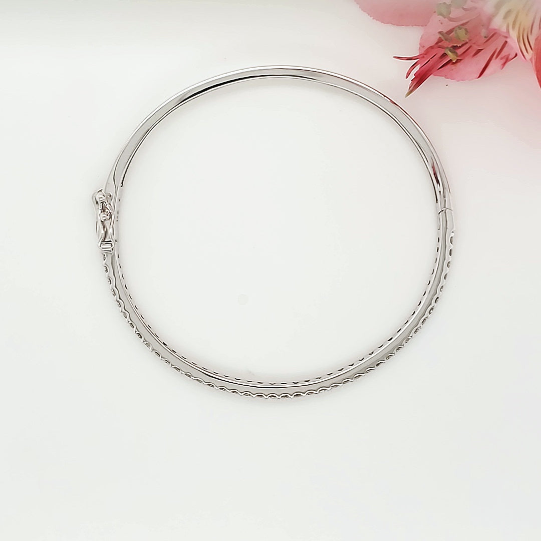 14k White Gold 1.25 Carat Bangle
