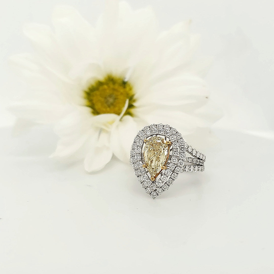 18k White Gold 1.40 Carat Fashion Ring