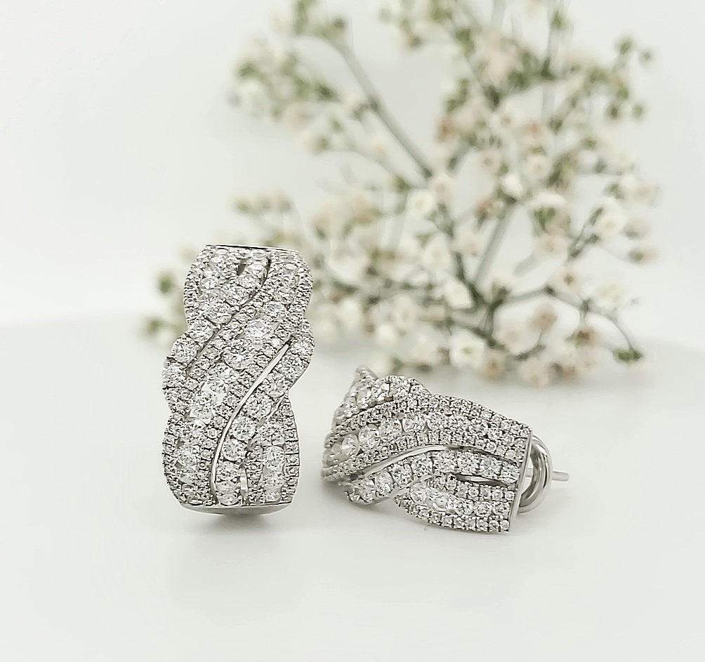 18k White Gold 3.58 Carat Earrings