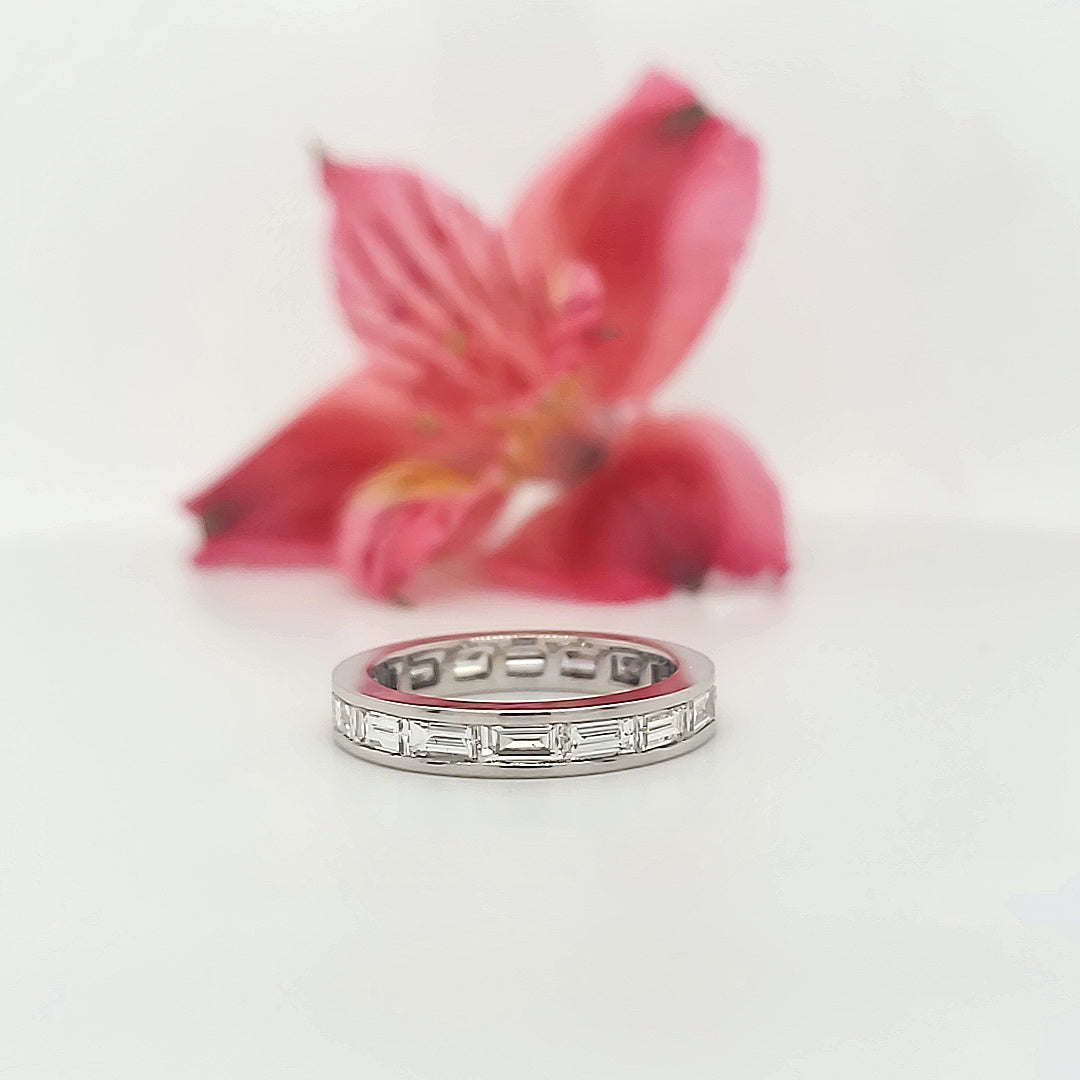 18k White Gold 1.87 Carat Wedding Band