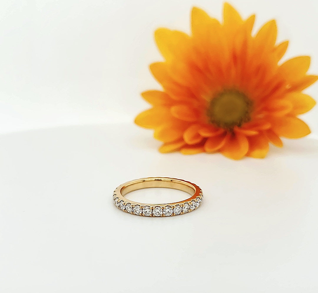 18k Yellow Gold 0.97 Carat Wedding Band