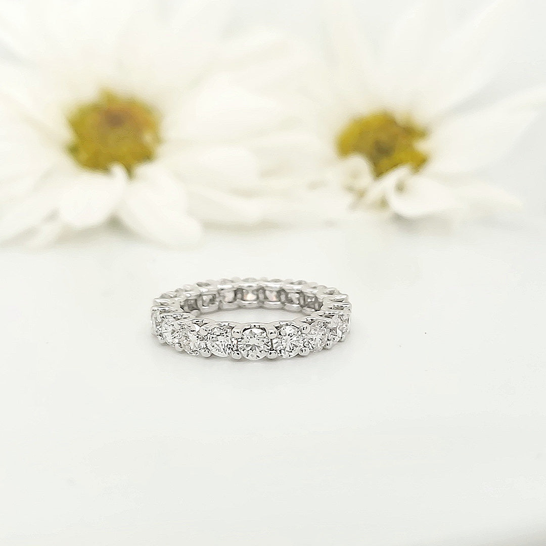 14k White Gold 3.16 Carat Wedding Band