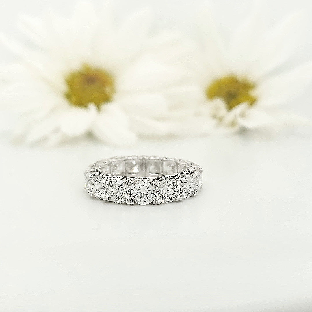 18k White Gold 5.94 Carat Wedding Band