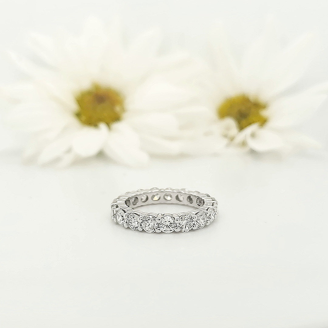14k White Gold 3.02 Carat Wedding Band