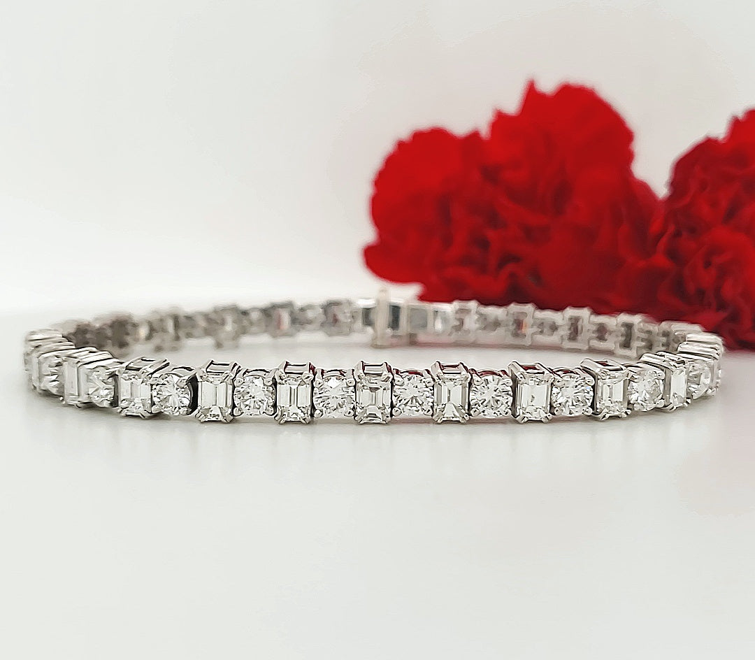 18k White Gold 11.38 Carat Tennis Bracelet