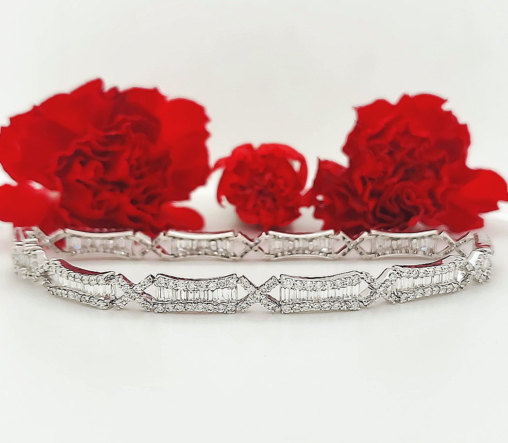 18k White Gold 4.00 Carat Bracelet 