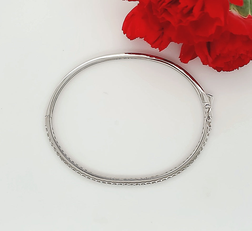 14k White Gold 1.40 Carat Bangle