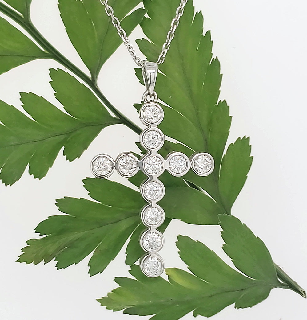 18k White Gold 0.80 Carat Pendant