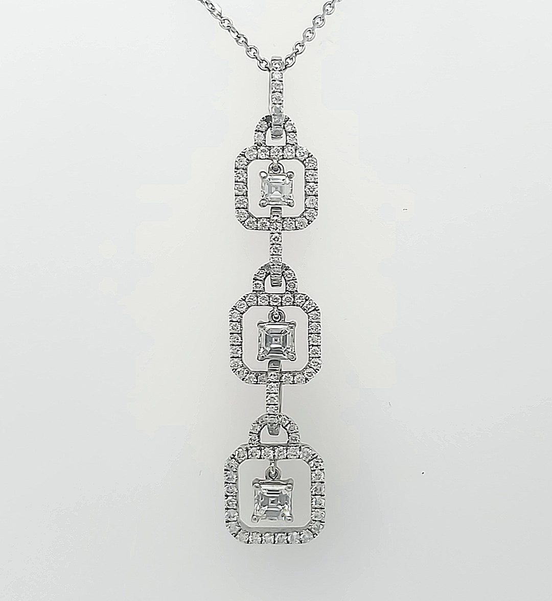 18k White Gold 1.50 Carat Pendant