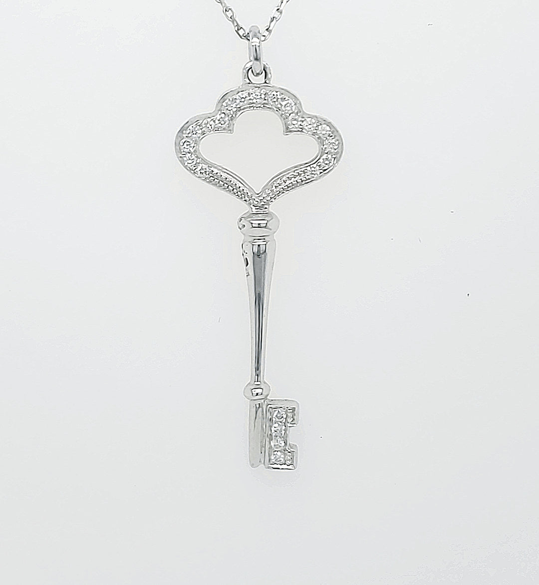 18k White Gold 0.23 Carat Pendant 
