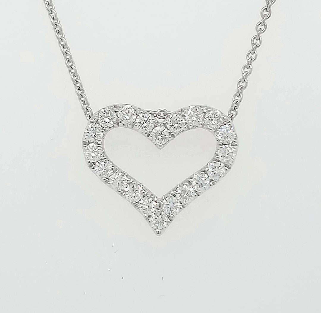 18k White Gold 0.61 Carat Pendant