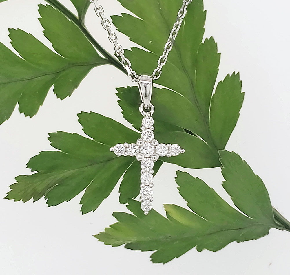 18k White Gold 0.23 Carat Pendant