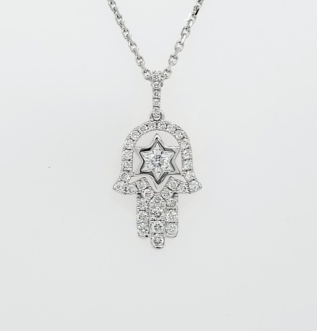 18k White Gold 0.54 Carat Pendant