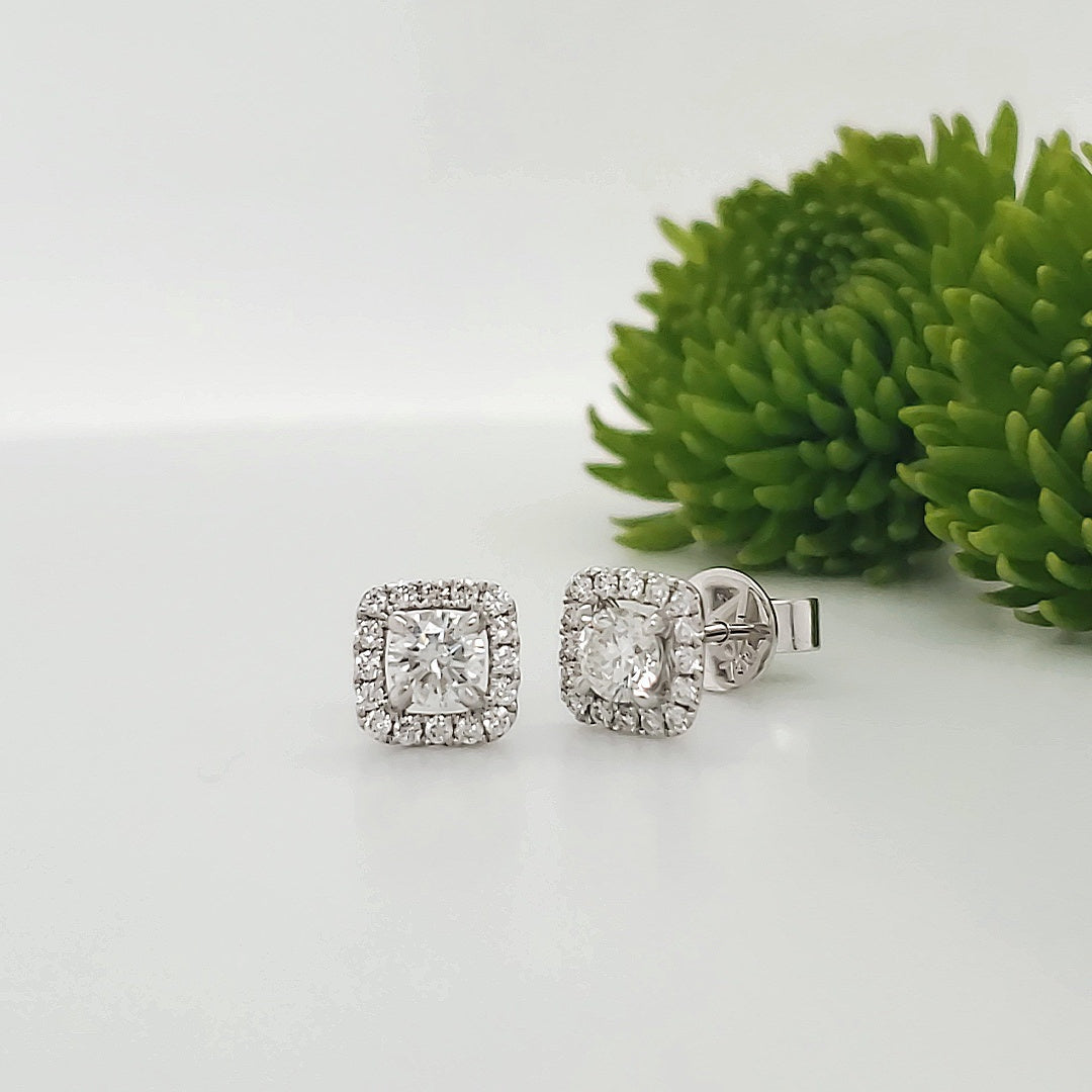 18k White Gold 0.69 Carat Earrings