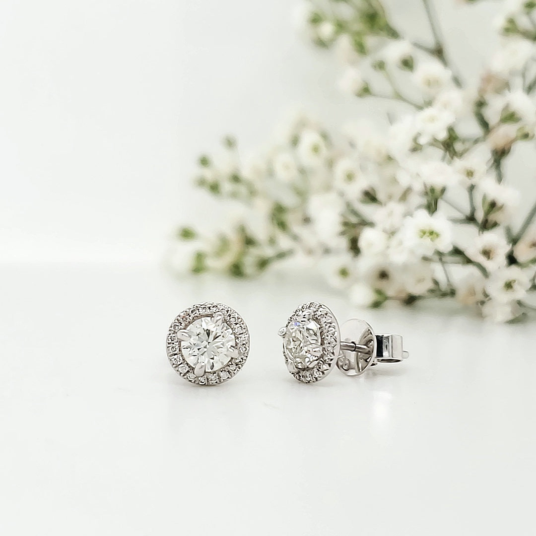 18k White Gold 1.04 Carat Earrings