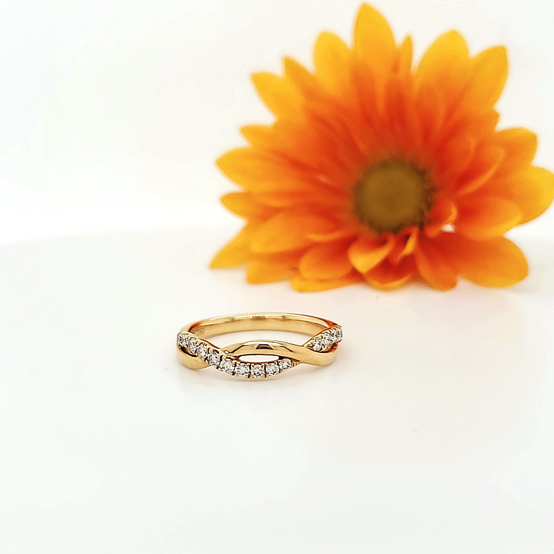18k Yellow Gold 0.28 Carat Wedding Band